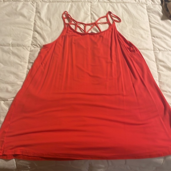 Flowy Cage Neck Tank - Picture 3 of 3